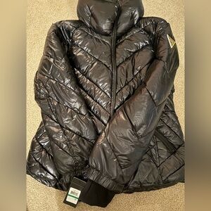 NWT women’s large Guess Coat